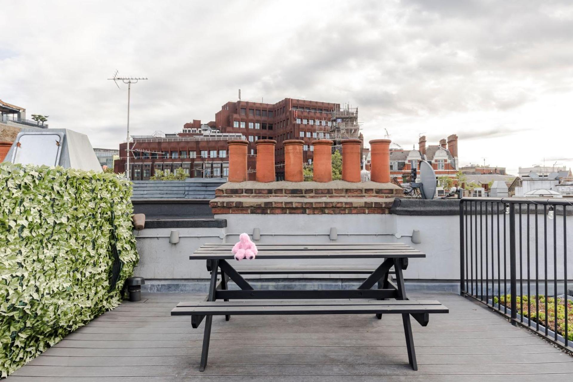 The Influencer Suite - Soho - By Frankie Says Londra Esterno foto